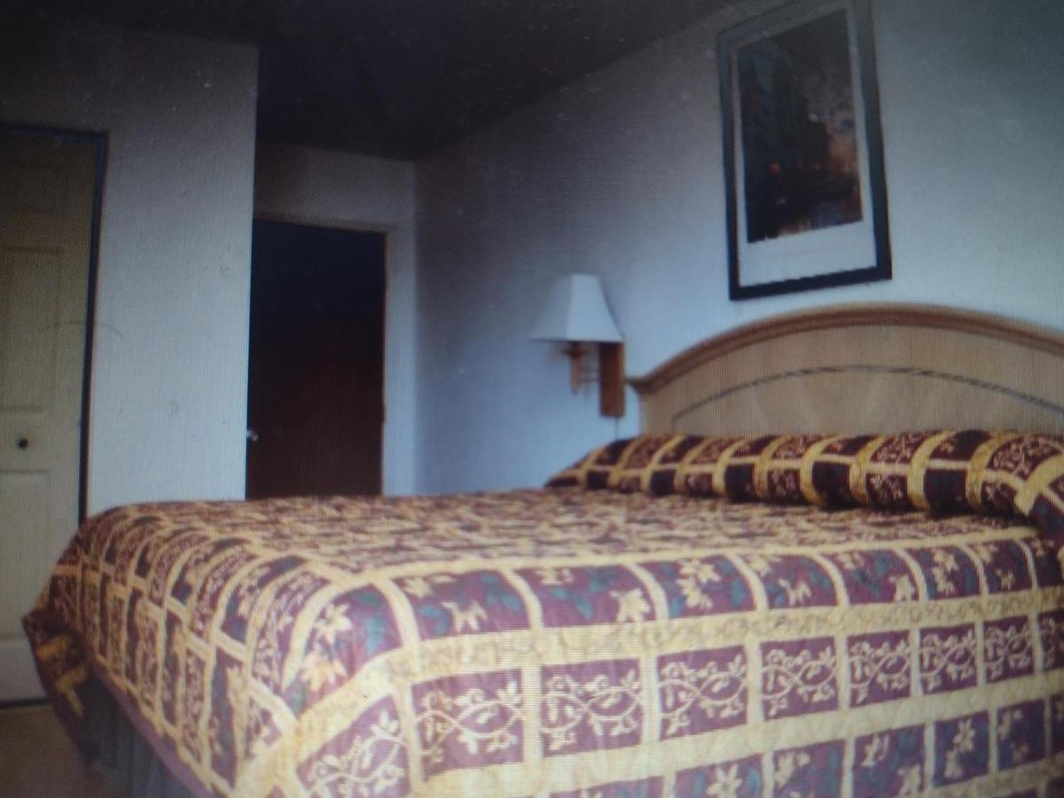 Budget Inn & Suites - Ice Cold New Rooms With The Lowest Price Plus Hbo Max Free!! Freer Exterior photo