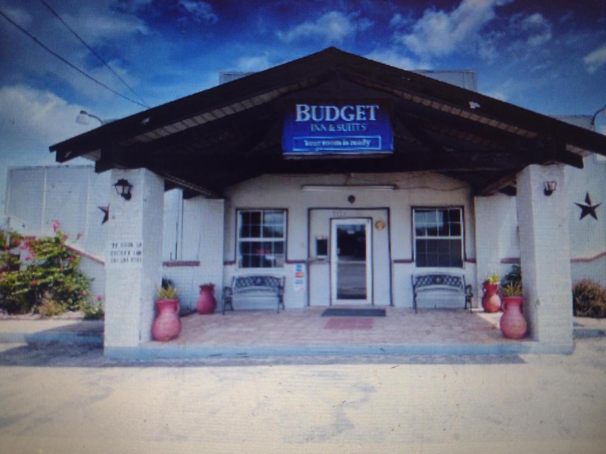 Budget Inn & Suites - Ice Cold New Rooms With The Lowest Price Plus Hbo Max Free!! Freer Exterior photo